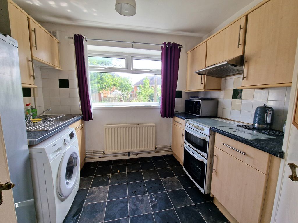 Additional image 6 of 1 bed flat for saleKitchen Lane, Wednesfield, Wolverhampton, West Midlands WV11