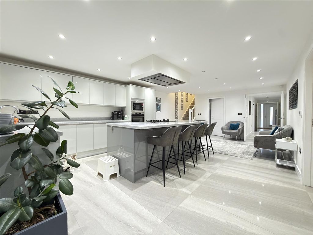 Additional image 3 of 4 bed semi-detached bungalow for saleSt. Ives Road, Leicester LE4