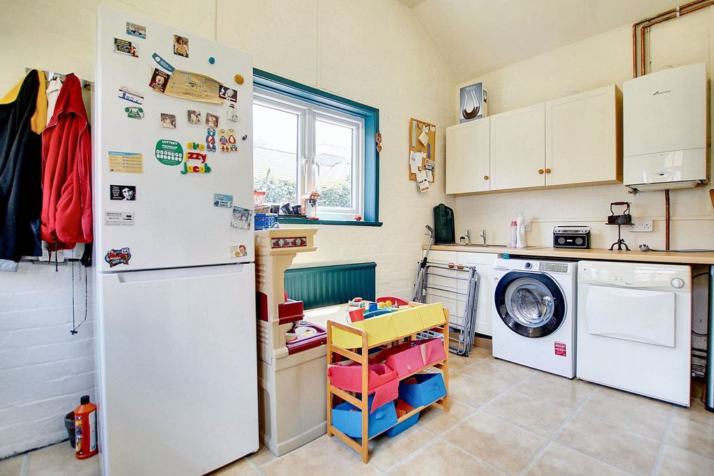 Additional image 17 of 5 bed semi-detached house for saleAlexandra Road, Leicester LE2