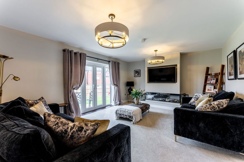 Additional image 11 of 5 bed detached house for saleMason Avenue, Lichfield WS14