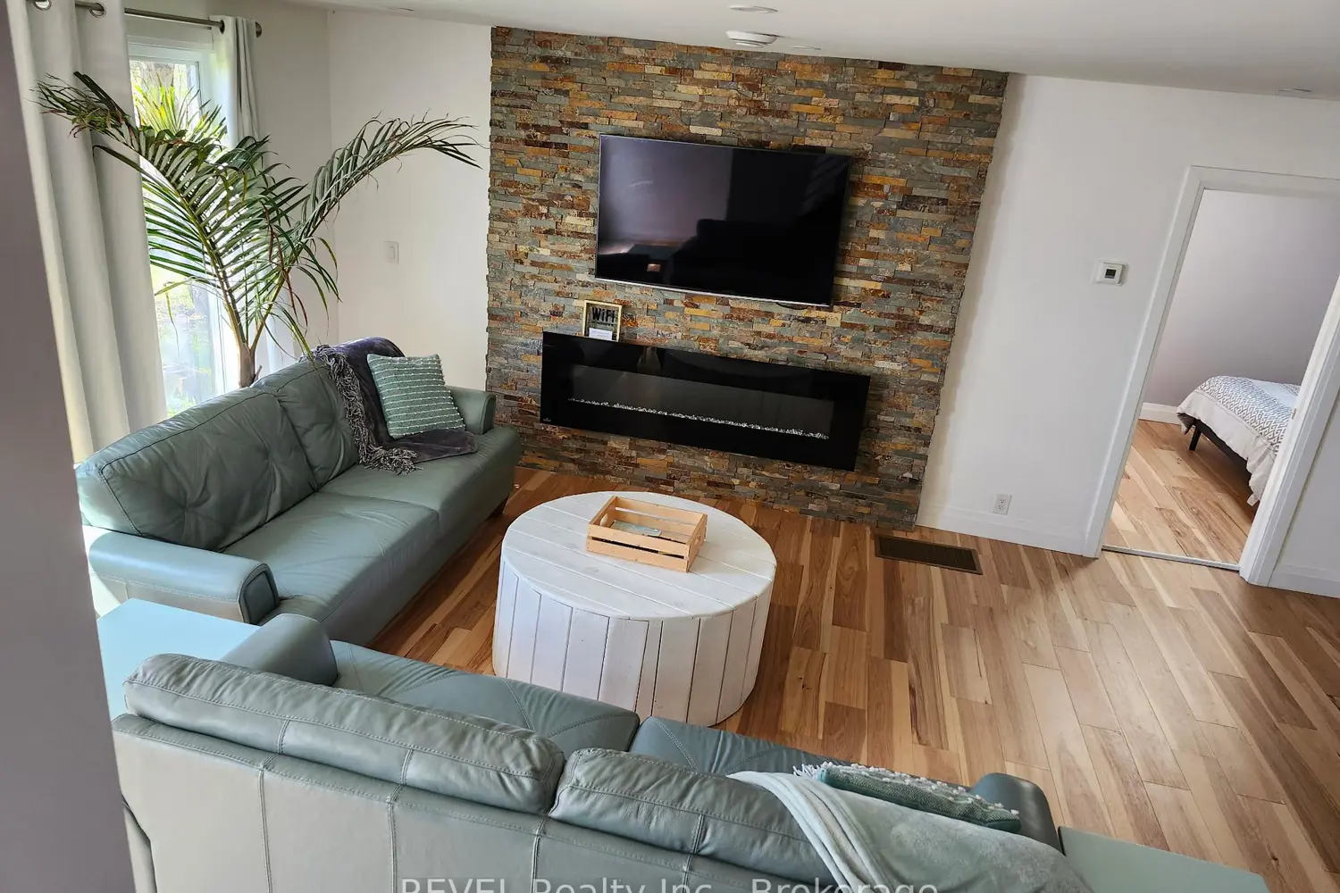 2507 North Shore Drive photo 3