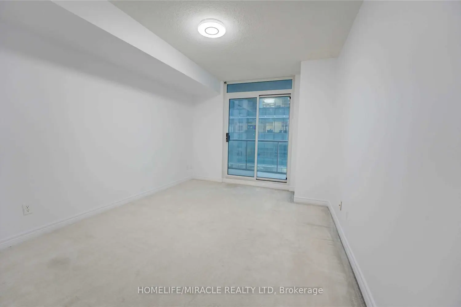 Additional image 14 of 30 Grand Trunk Crescent 1509