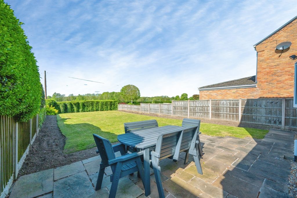 Additional image 2 of 4 bed semi-detached house for saleCourt Drive, Lichfield WS14