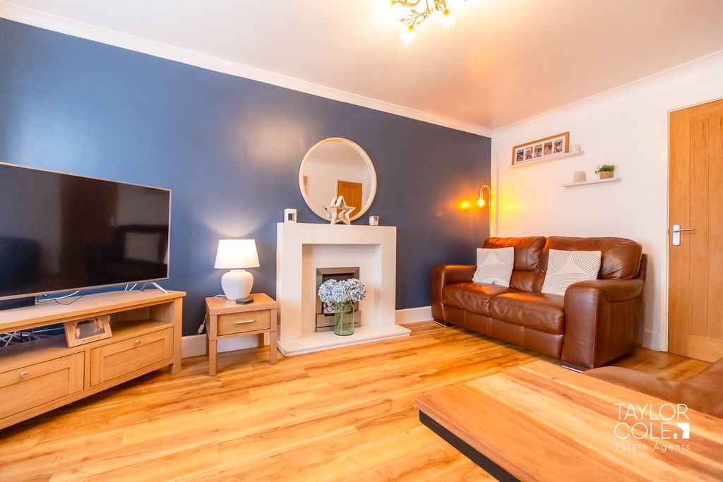 Additional image 2 of 4 bed semi-detached house for saleSwallowfield, Tamworth B79