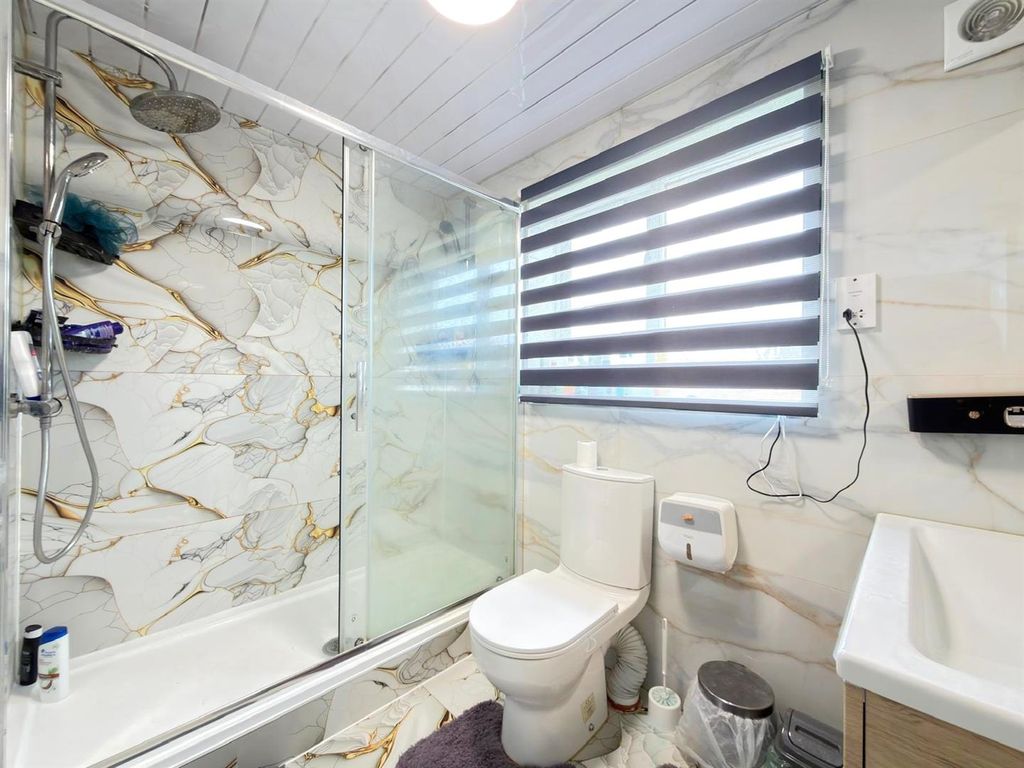 Additional image 11 of 3 bed town house for saleCranesbill Road, Hamilton, Leicester LE5