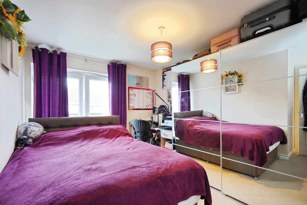 Additional image 4 of 3 bed terraced house for saleGeorge Orton Court, Burton-On-Trent, Staffordshire DE14