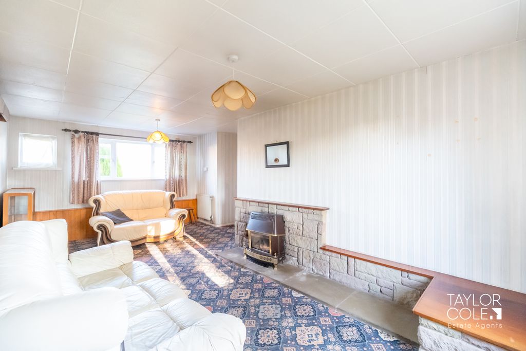 Additional image 6 of 3 bed terraced house for saleManor Road, Mile Oak, Tamworth B78