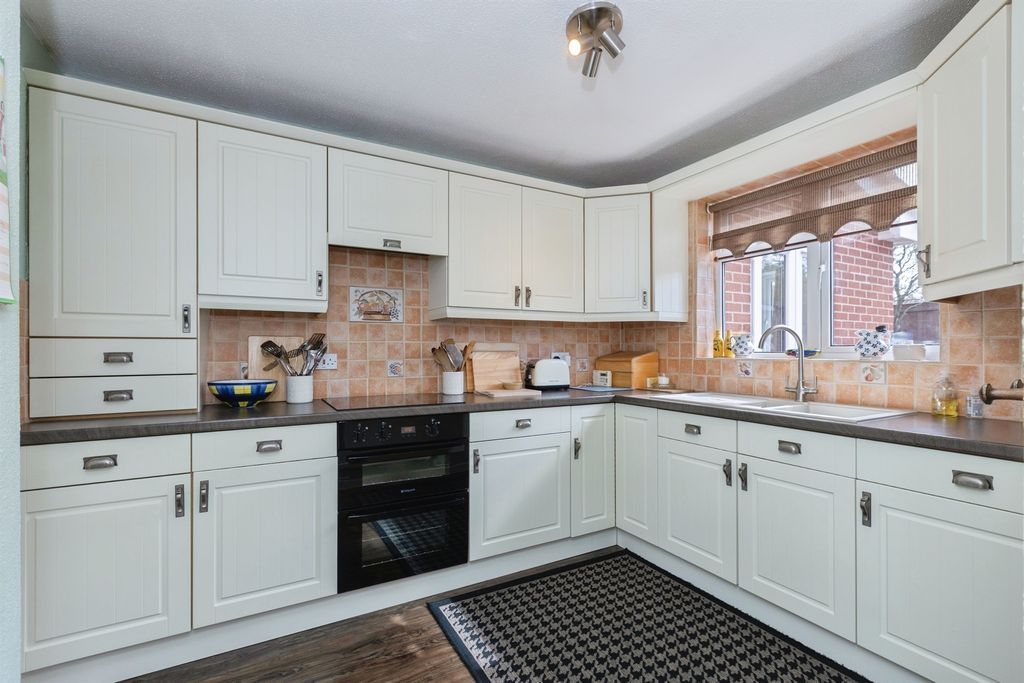 Additional image 4 of 3 bed detached house for saleThurlaston Lane, Earl Shilton, Leicester LE9