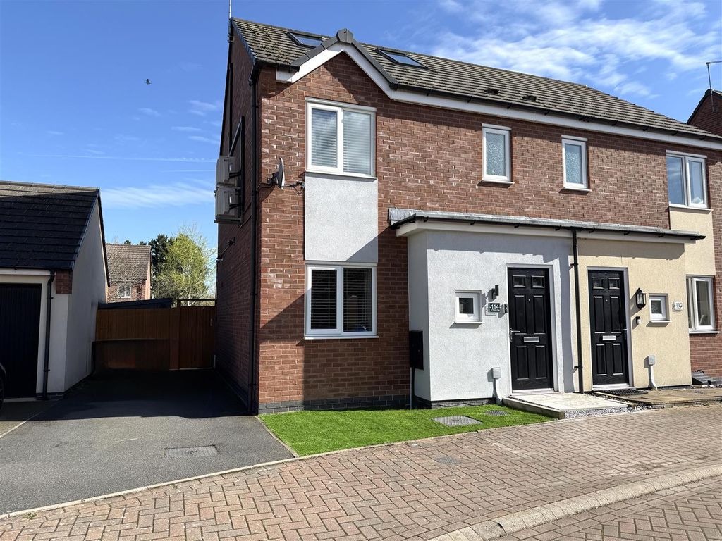 4 bed semi-detached house for saleSt. Thomas Way, Hawksyard Estate, Rugeley WS15