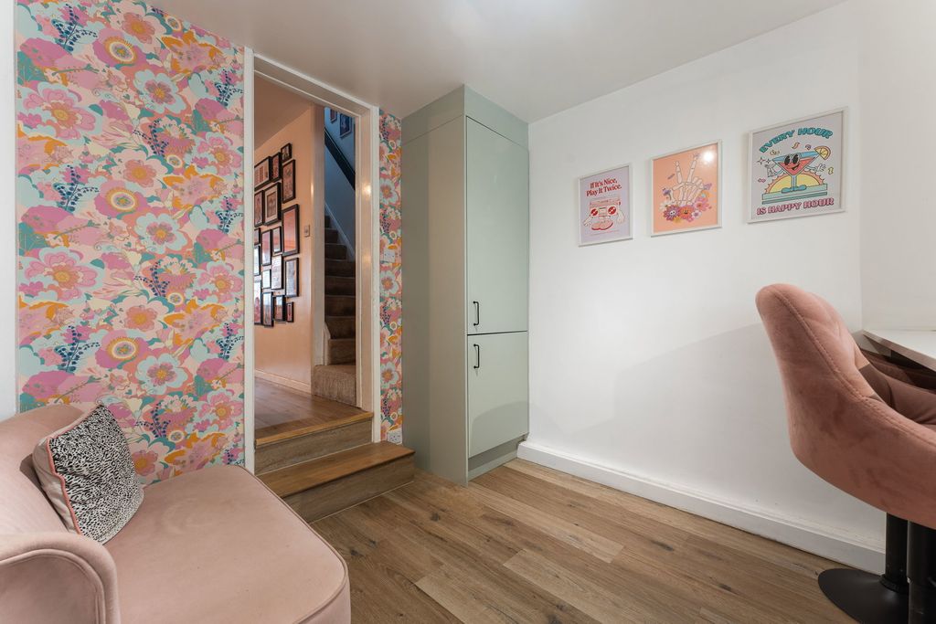 Additional image 5 of 4 bed terraced house for saleWyndham Road, Salisbury SP1