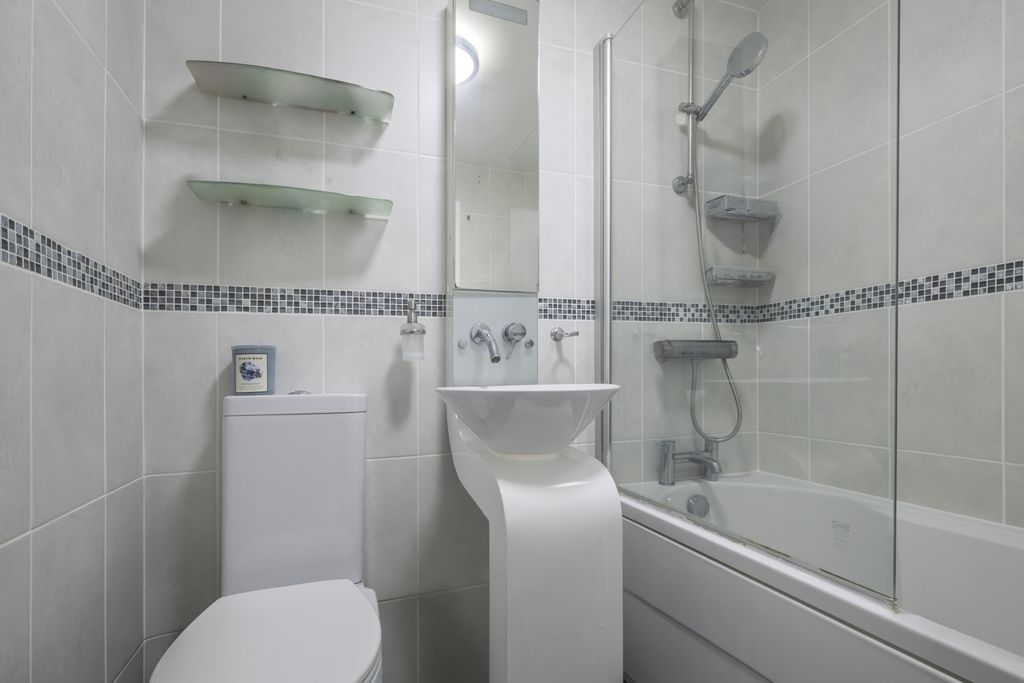 Additional image 8 of 2 bed semi-detached house for saleHyde Road, Swindon SN2
