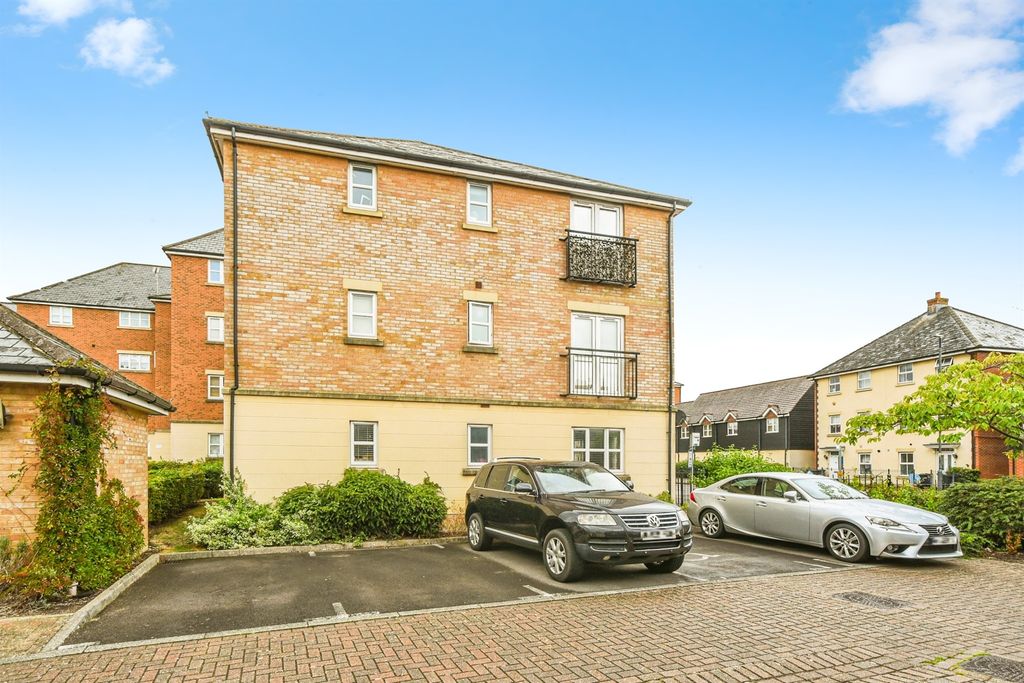 Additional image 8 of 2 bed flat for saleTorun Way, Swindon SN25