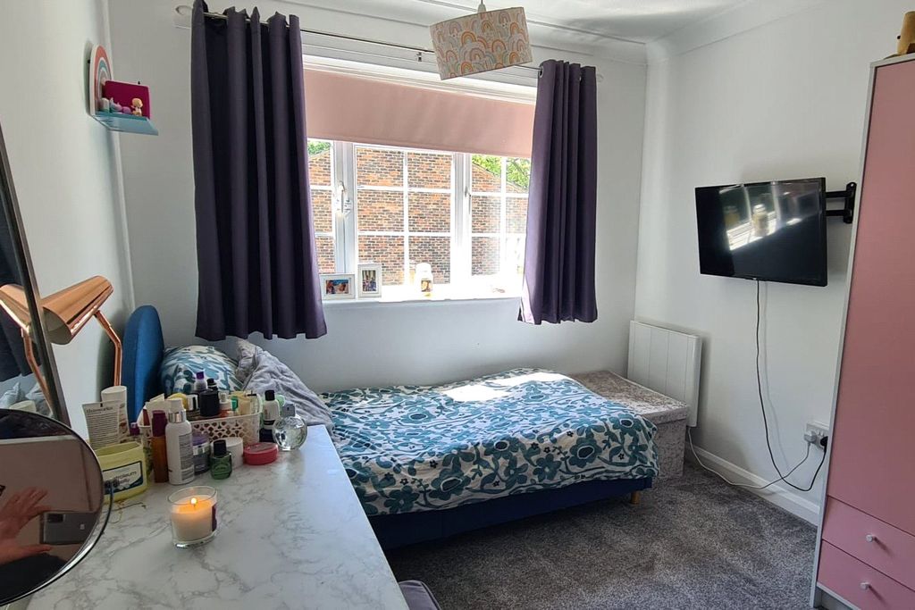 Additional image 6 of 3 bed terraced house for saleElizabeth Close, Bracknell, Berkshire RG12