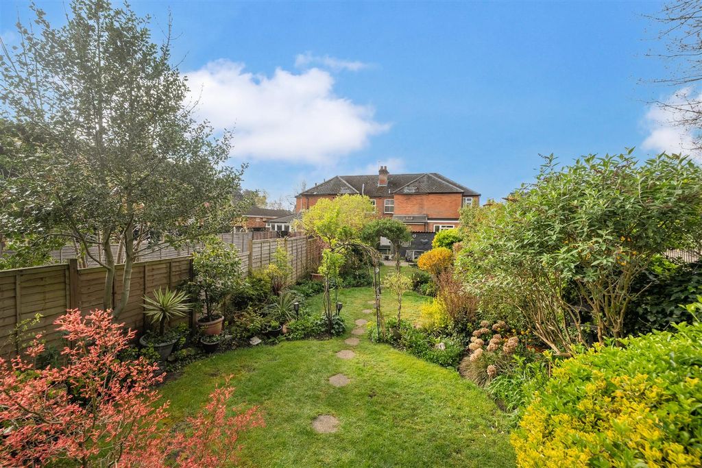 Additional image 22 of 3 bed terraced house for saleCambridge Road, Crowthorne, Berkshire RG45