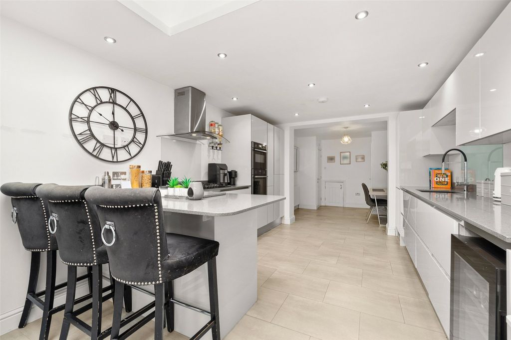 Additional image 3 of 3 bed semi-detached house for saleCollege Road, College Town, Sandhurst, Berkshire GU47