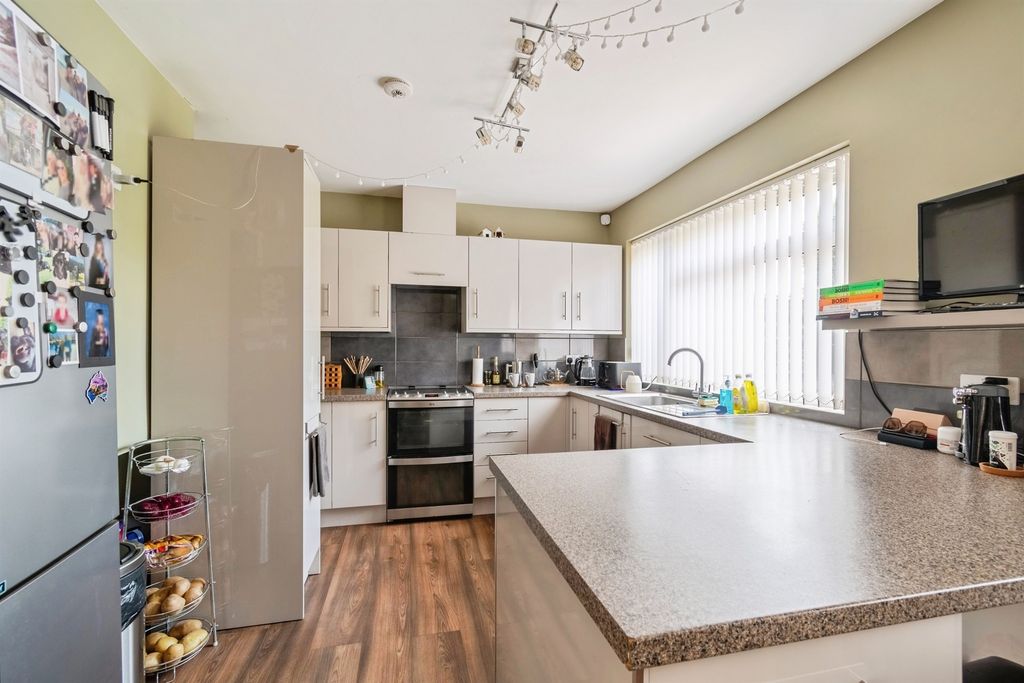 Additional image 8 of 3 bed semi-detached house for saleBrook Street, Chippenham SN14