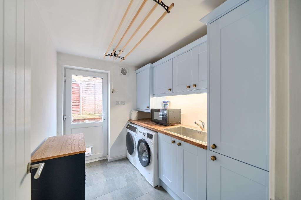 Additional image 8 of 6 bed detached house for saleFennel Close, Swindon SN2