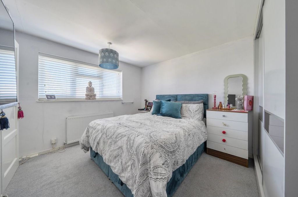 Additional image 4 of 3 bed terraced house for saleKingsway Close, Park South, Swindon SN3
