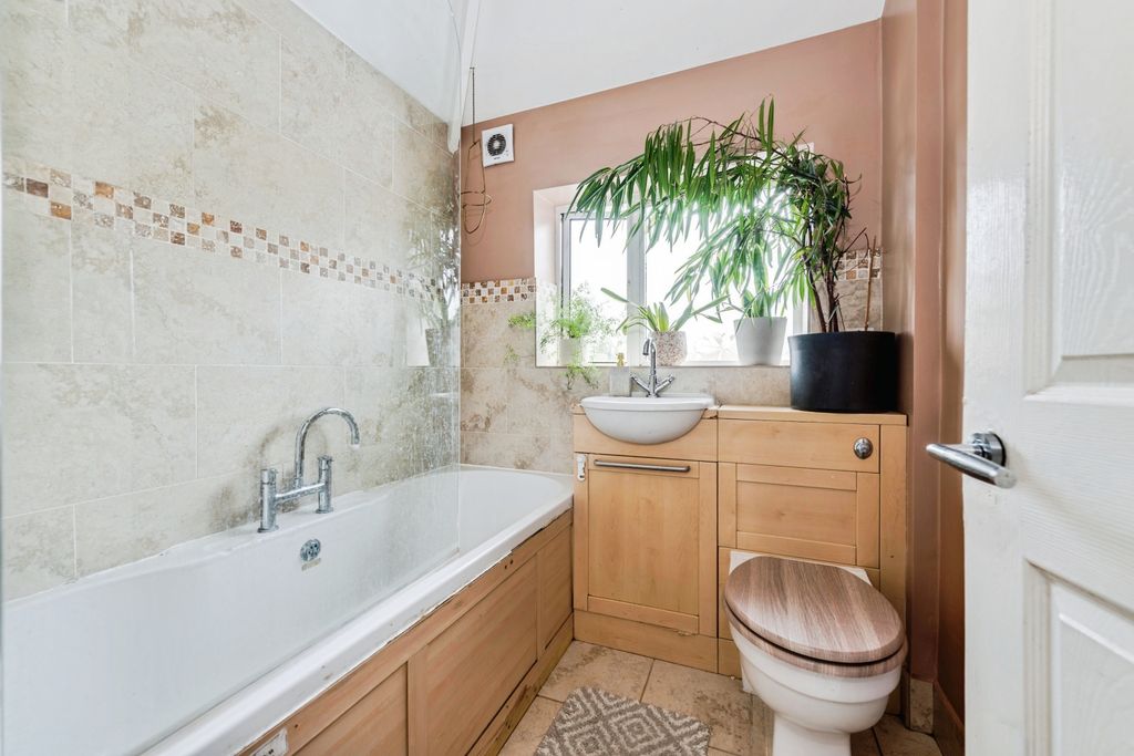 Additional image 9 of 3 bed semi-detached house for saleCopse Avenue, Swindon SN1