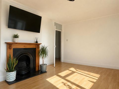 Elwyn Gardens, London SE12