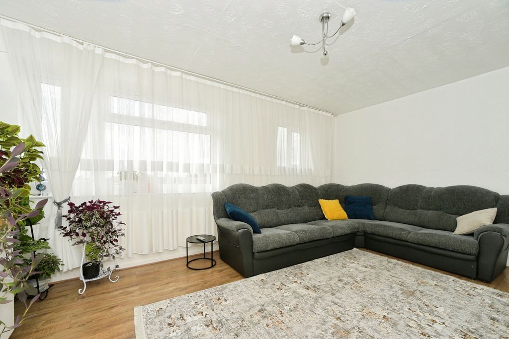 Additional image 2 of 2 bed flat for saleStaverton Way, Swindon, Wiltshire SN2