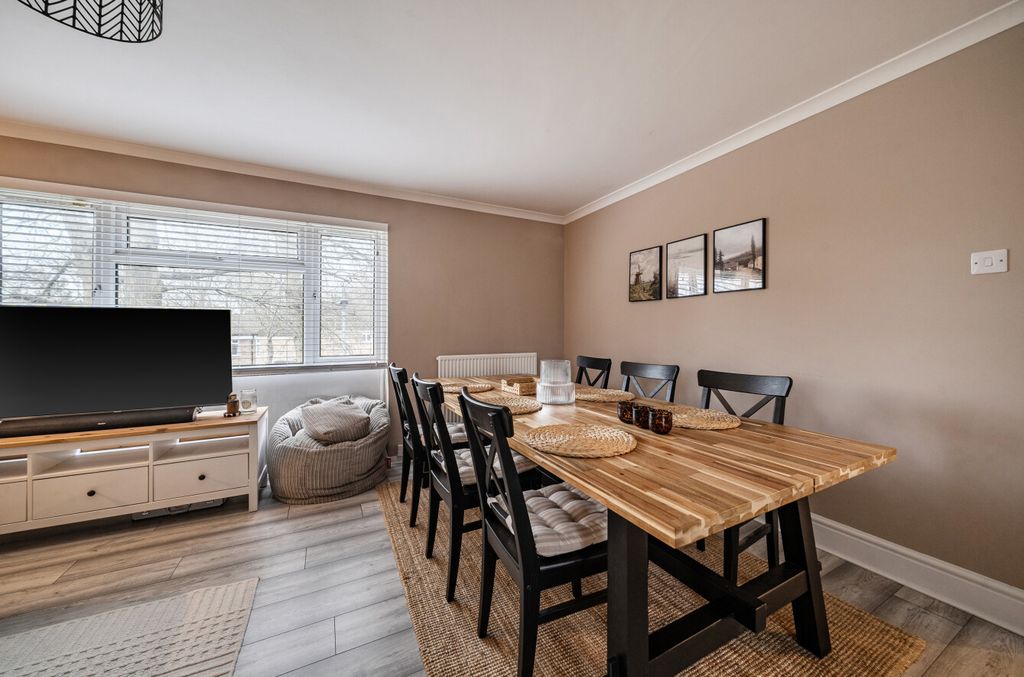 Additional image 16 of 2 bed flat for saleEarlswood, Bracknell RG12