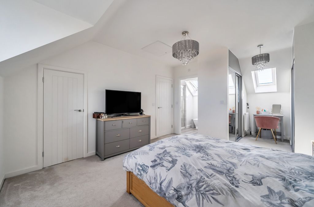 Additional image 12 of 3 bed semi-detached house for saleSt. Georges Park, Binfield, Bracknell, Berkshire RG42