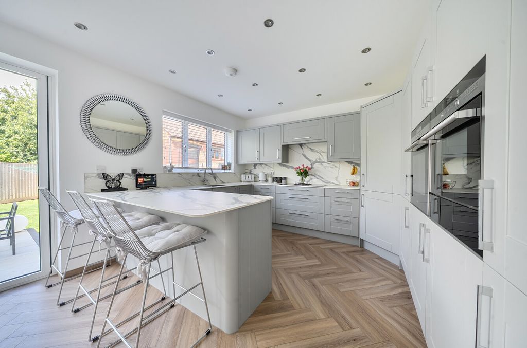 Additional image 2 of 4 bed detached house for saleMagdalen Road, Wanborough SN4