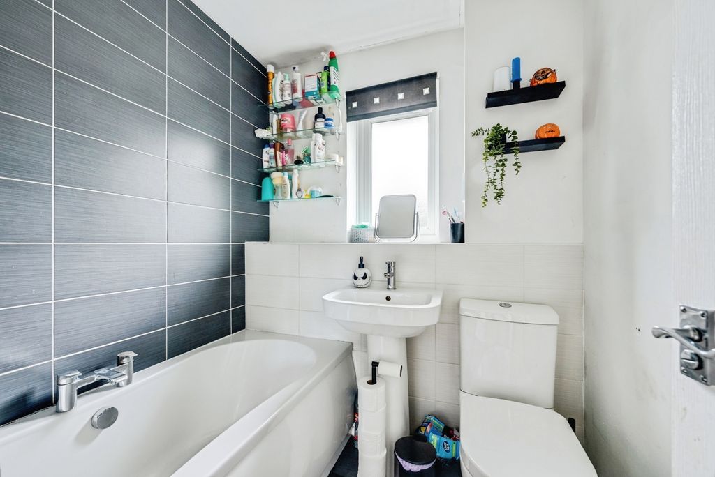 Additional image 11 of 2 bed terraced house for saleChives Way, Swindon, Wiltshire SN2