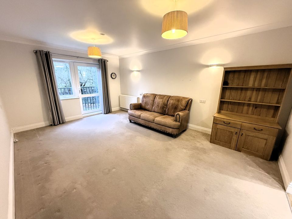 Additional image 2 of 2 bed flat for saleFitzwarren Court, Kingsdown Road, Swindon SN3
