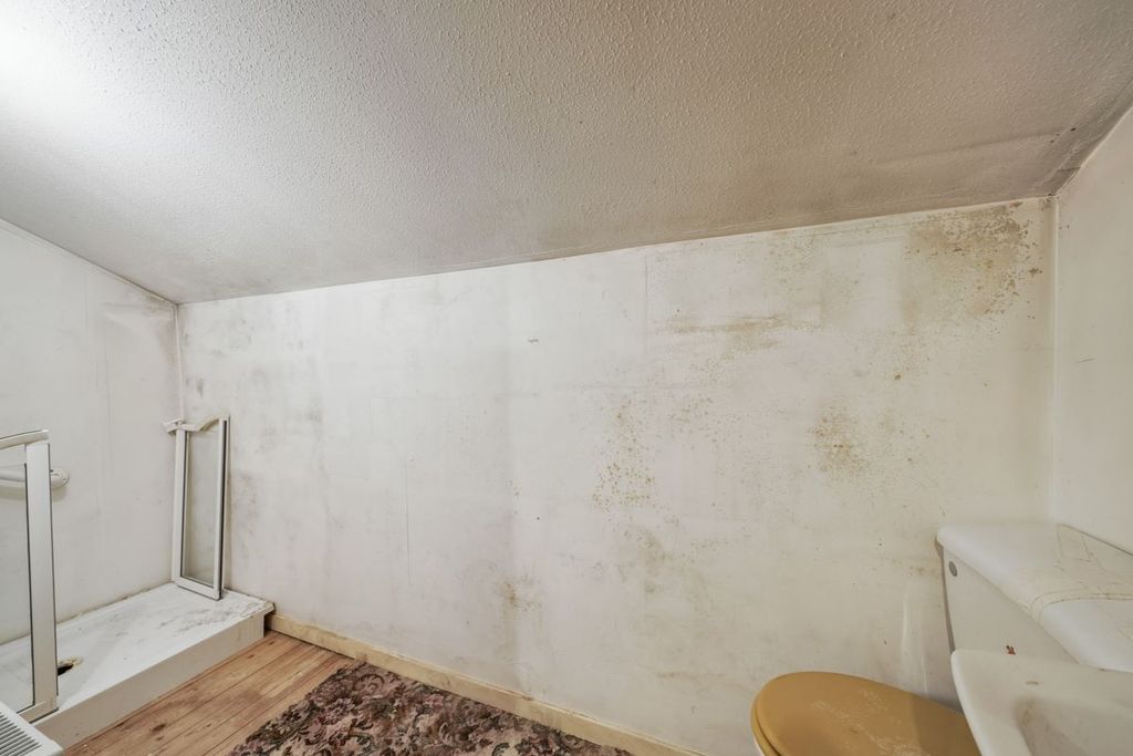 Additional image 11 of 3 bed terraced house for sale11 Lingwood, Bracknell, Berkshire RG12