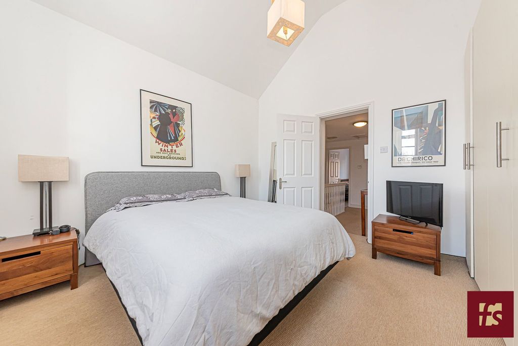 Additional image 14 of 2 bed semi-detached house for saleHope Cottages, Bracknell Road, Warfield, Berkshire RG42