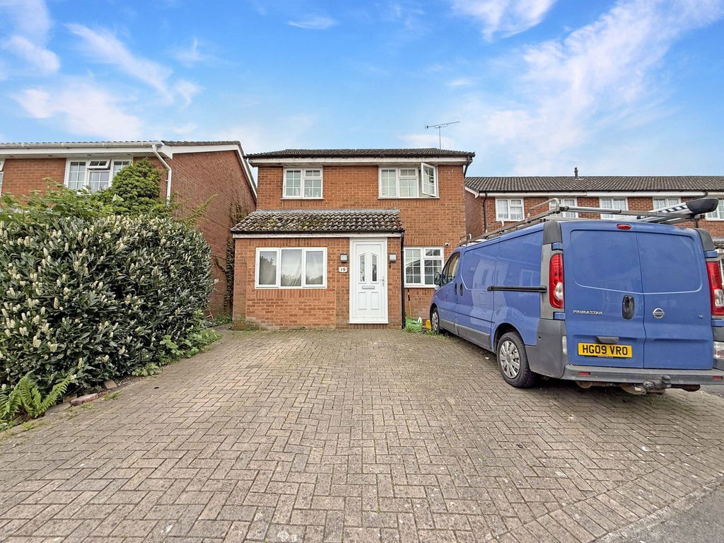 3 bed detached house for saleWoodman Mead, Warminster BA12