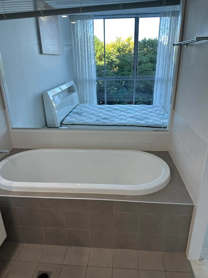 Additional image 6 of Broadbeach QLD 4218
