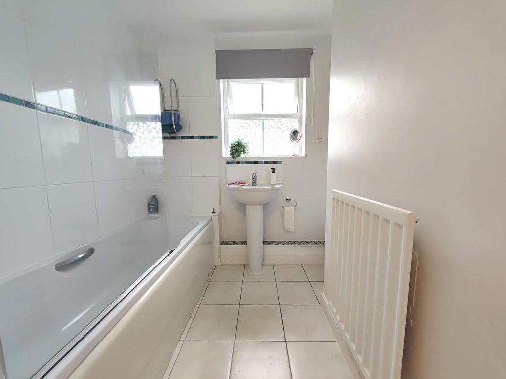 Additional image 7 of 1 bed flat for saleBullfinch Rise, Bracknell RG12