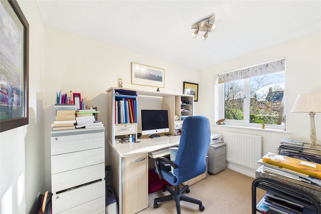 Additional image 11 of 4 bed detached house for saleBlake Close, Crowthorne, Berkshire RG45