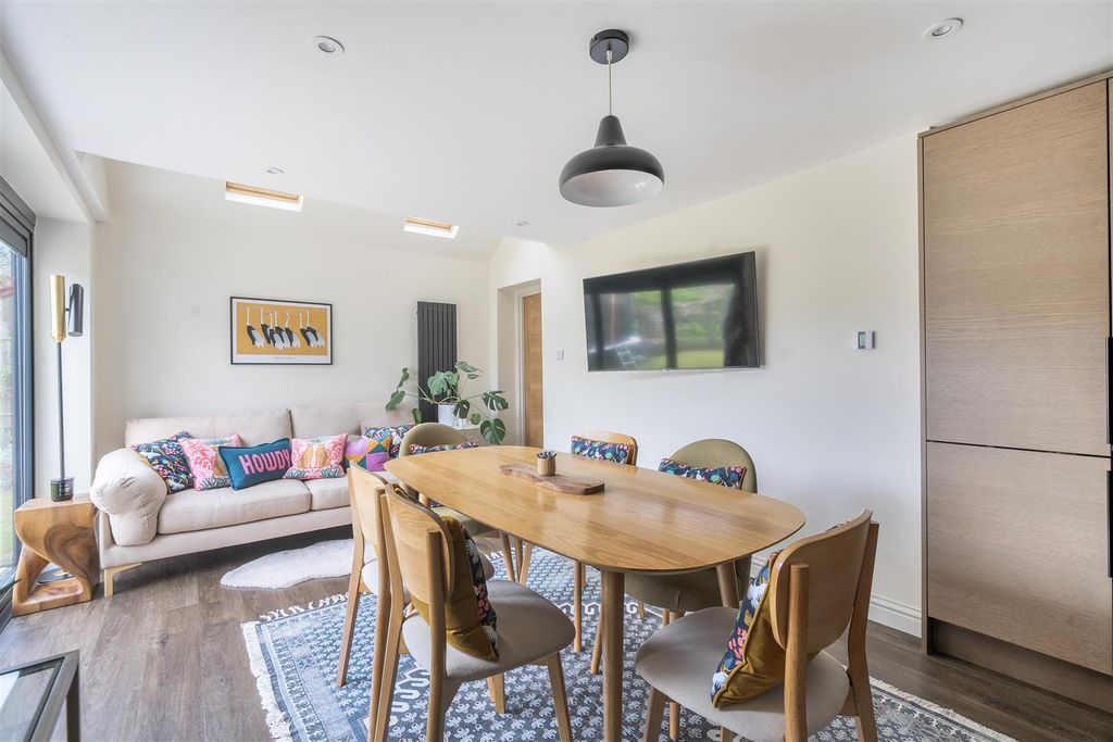 Additional image 4 of 4 bed detached house for saleHigh Street, Sutton Benger, Chippenham SN15