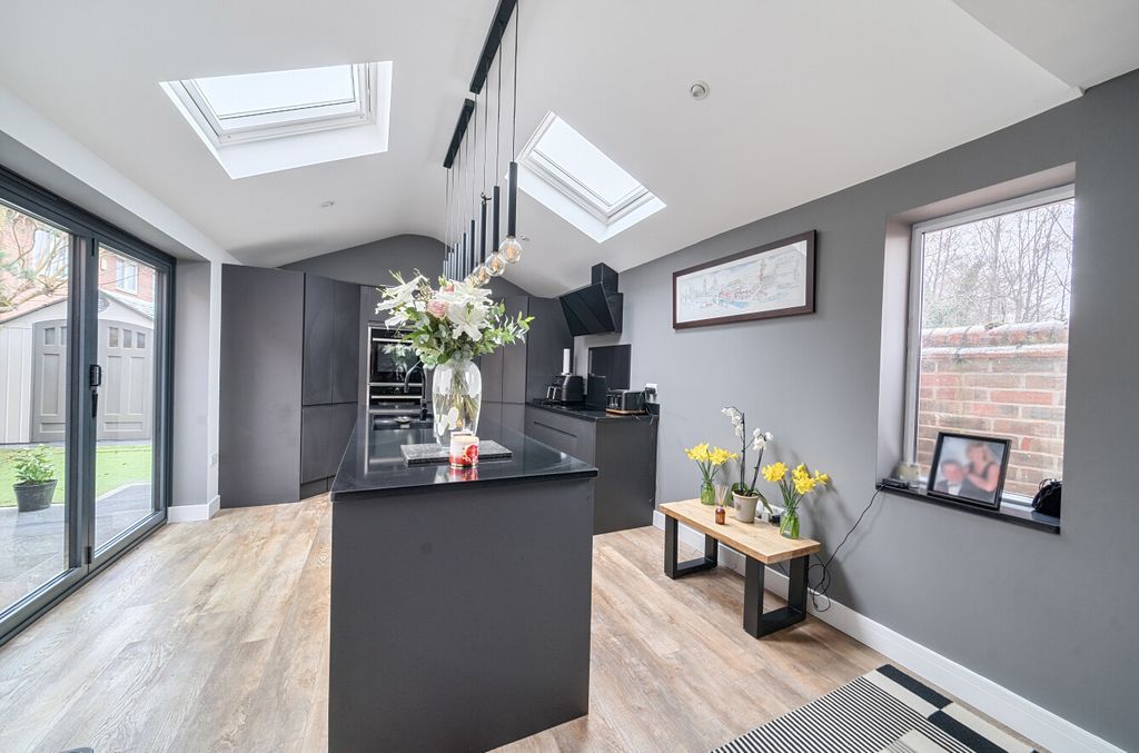 Additional image 3 of 4 bed detached house for saleCressida Chase, Warfield, Bracknell, Berkshire RG42