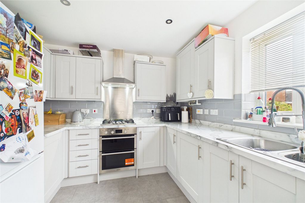 Additional image 3 of 4 bed semi-detached house for saleEagle Way, Bracknell, Berkshire RG12