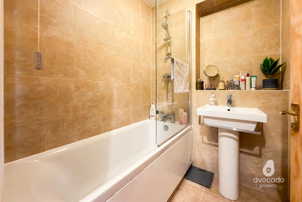 Additional image 8 of 3 bed terraced house for saleNorthcott, Bracknell RG12