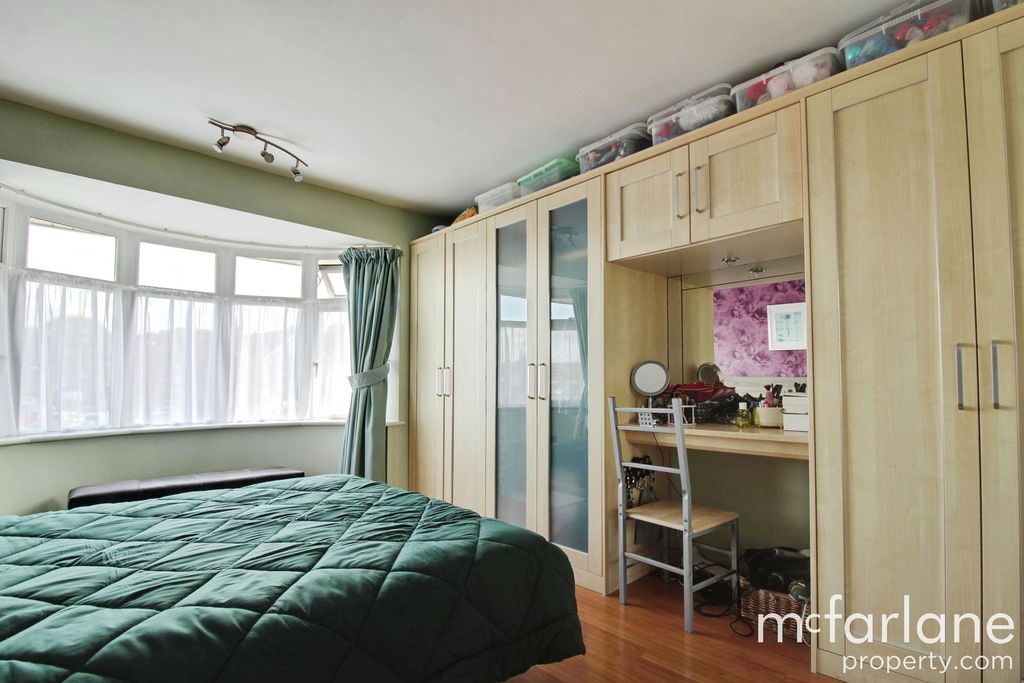 Additional image 6 of 5 bed detached house for saleWindsor Road, Swindon SN3