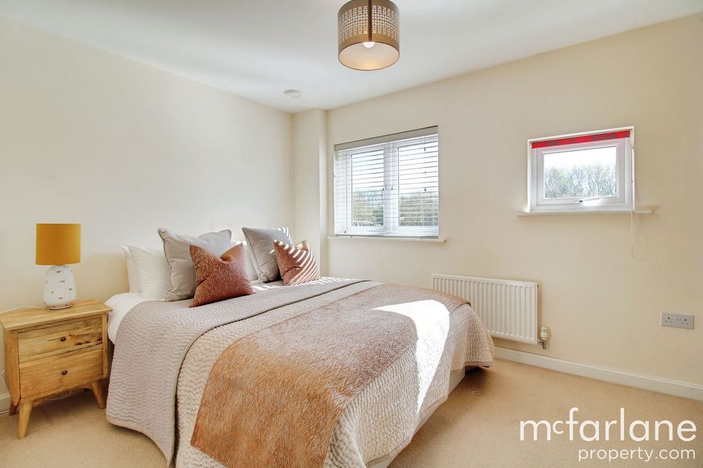 Additional image 9 of 3 bed semi-detached house for saleMattocks Path, Swindon SN1