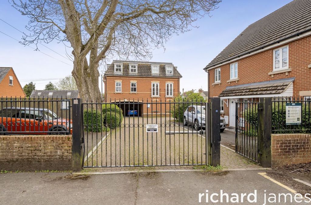 Additional image 8 of 2 bed flat for saleKimmeridge Court, Old Town, Swindon SN1