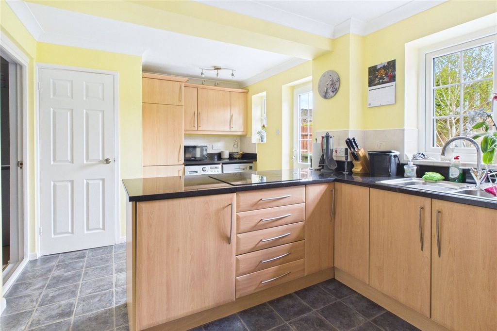 Additional image 6 of 3 bed detached house for saleBrowning Close, Stratton, Swindon SN3