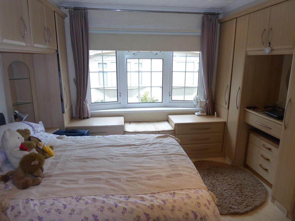Additional image 7 of 2 bed mobile/park home for saleDevon Close, Sandhurst GU47