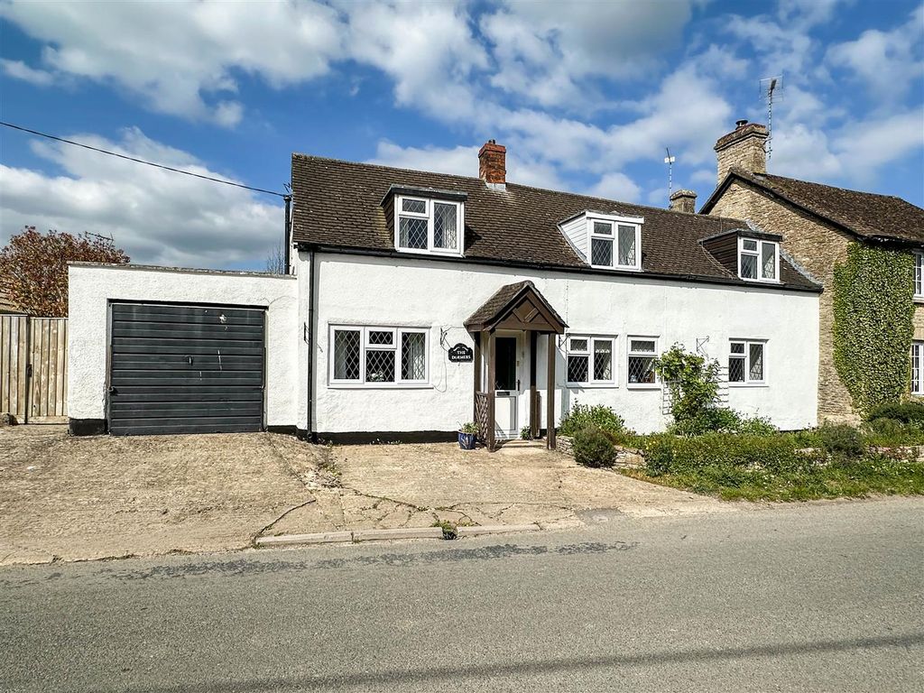 3 bed link detached house for saleTetbury Lane, Crudwell, Malmesbury SN16