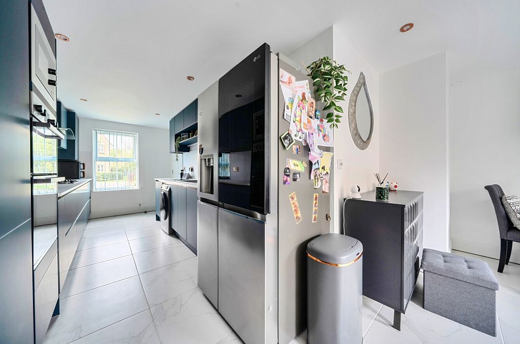 Additional image 6 of 4 bed terraced house for saleEstella Close, Haydon End, Swindon, Wiltshire SN25