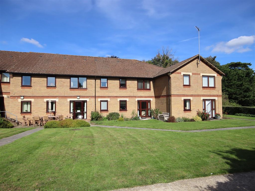 Additional image 12 of 2 bed flat for saleIvyfield Court, Charter Road, Chippenham SN15