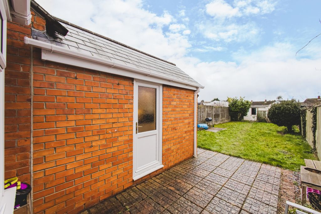 Additional image 20 of 3 bed semi-detached house for saleChurch Walk North, Swindon, Wiltshire SN25
