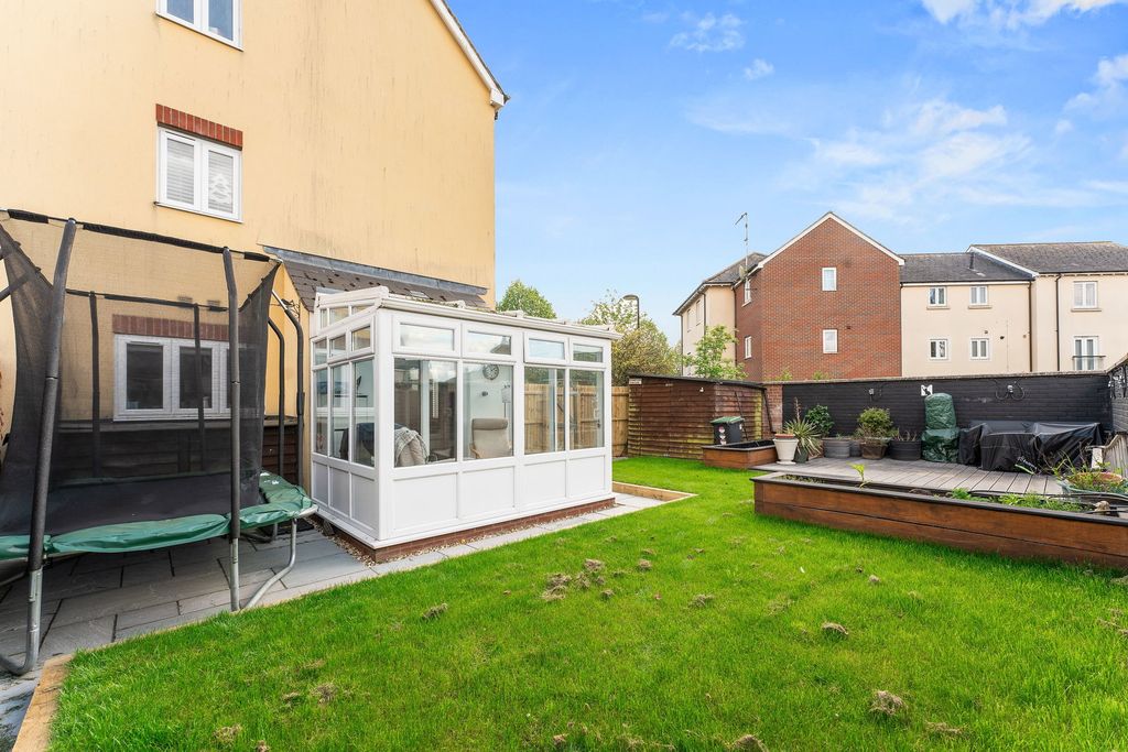 Additional image 18 of 4 bed town house for saleOsmund Walk, Old Sarum, Salisbury SP4